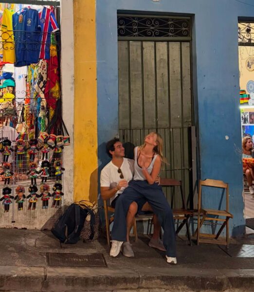 Alessia Marcuzzi e Tiago Schietti, tante foto d'amore dalle spiaggie più bella del Brasile: a 4 anni dalla sua separazione, il cuore della conduttrice batte per l'affascinante imprenditore brasiliano - IL PRIMO VIDEO DELLA COPPIA a felicità di Alessia Marcuzzi e Tiago Schietti