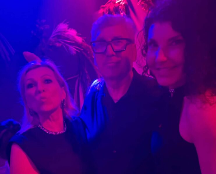 L’ex Dama di U&D Magda Catozzi racconta il dolce bacio a Mario Lenti: «quella sera qualcosa c'è stato e con lui la fiamma è sempre accesa. Non l'ho mai dimenticato e continuo a sentirlo, tra noi potrebbe succedere qualcosa»