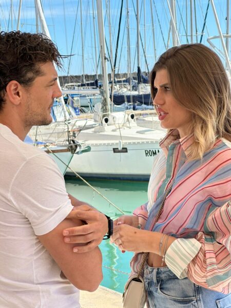 Gianluca Costantino e Nicole Di Mario beccati insieme al mare. Baci e sguardi complici, dopo la storia flop con Francesca Sorrentino a 'Uomini e Donne', è scoppiato l'amore con la modella de 'La Pupa e il Secchione'? WhatsApp Image 2026-04-07 at 11.20.57 (2)