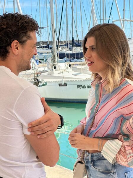 Gianluca Costantino e Nicole Di Mario beccati insieme al mare. Baci e sguardi complici, dopo la storia flop con Francesca Sorrentino a 'Uomini e Donne', è scoppiato l'amore con la modella de 'La Pupa e il Secchione'? WhatsApp Image 2026-04-07 at 11.20.57 (4)