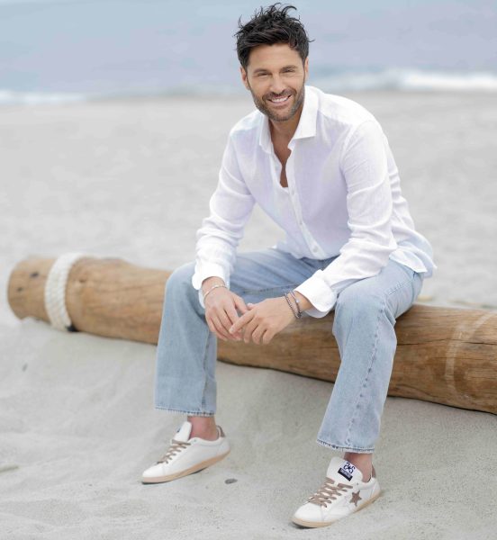 Filippo Bisciglia, torna il re di Temptation Island: «sono il Pronto Soccorso dell'amore, disponibile h24. Ma quanti pianti e lacrime davanti al falò!» Filippo Bisciglia Temptation