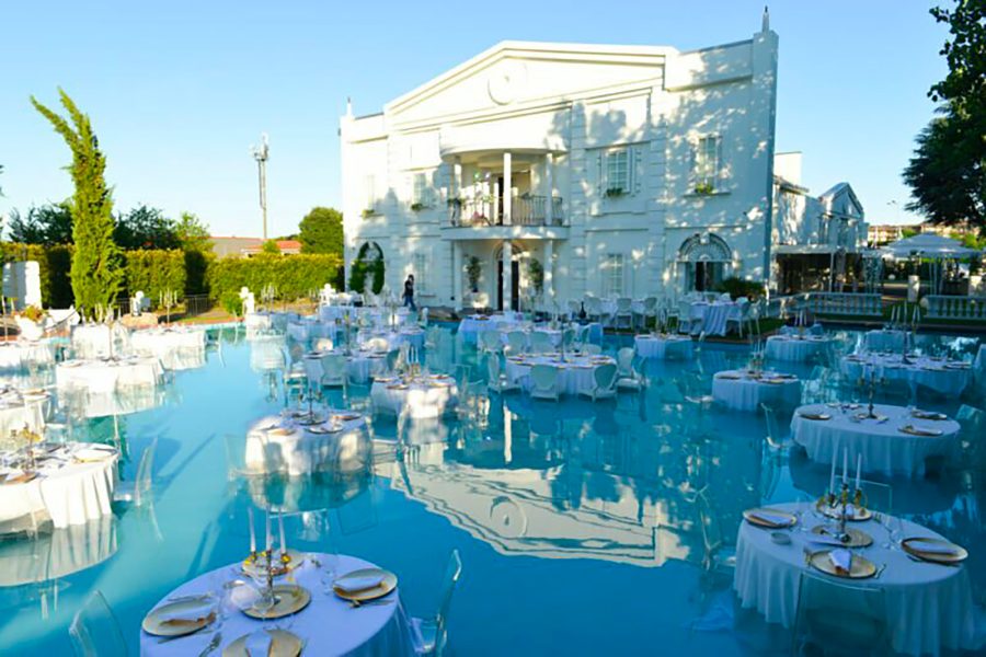White Dinner Water Show