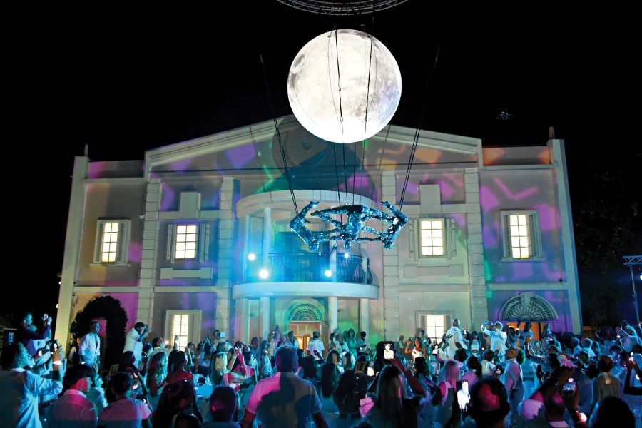 White Dinner Water Show, a Villa ReNoir uno spettacolo senza precedenti tra musica, giochi d’acqua e tante star: il via agli eventi dell'estate insieme a Eva3000 DSC_2943