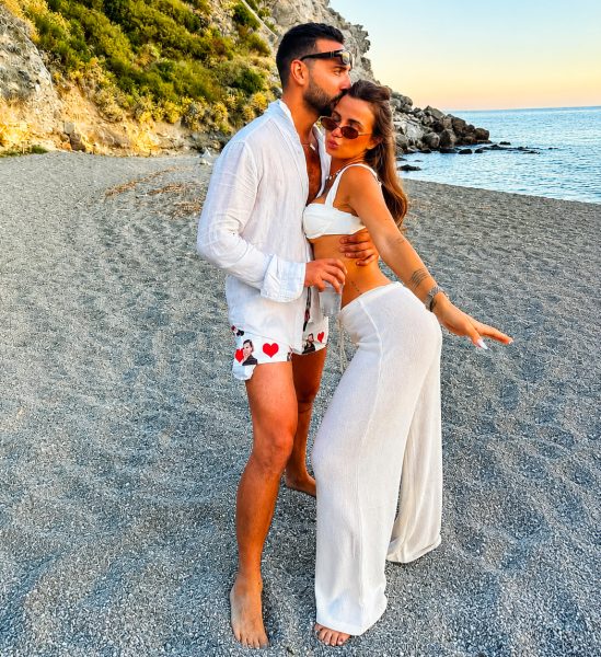 Eleonora Rocchini e Nunzio Moccia, il romantico sì dopo 6 anni d’amore e una proposta da sogno: «La mia vita non sarebbe vita senza di te», dalla dolce promessa ai fiori d’arancio - TUTTI I VIDEO Eleonora Rocchini e Nunzio Moccia