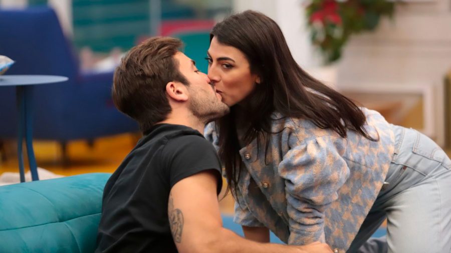 La confessione di Giulia Salemi: «sono entrata al GF promettendo che non mi sarei mai fidanzata e invece quel giorno mi ha cambiato la vita». E su Pierpi: «tante crisi, ora capiamo le nostre differenze» giulia salemi pretelli
