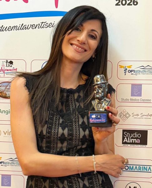 Ippolita Curto e il premio vinto a Napoli nel maggio scorso