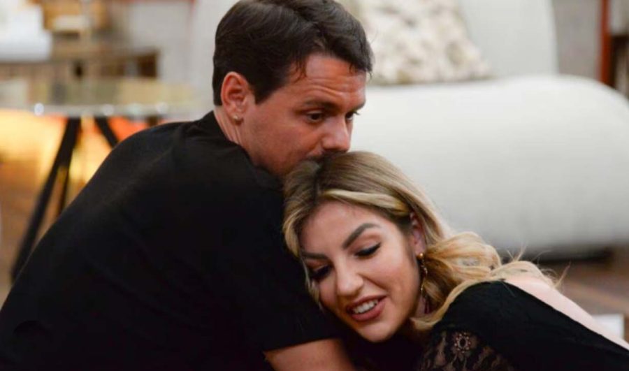 Renato Biancardi racconta sui social l'addio definitivo a Lucia Ilardo: «A volte le cose succedono e basta». Le sue parole mettono fine alla storia nata al Gf Vip: «quando ci si rende conto che le cose non funzionano la storia giunge al termine» Renato Biancardi e Lucia Ilardo nella casa del Grande Fratello Vip