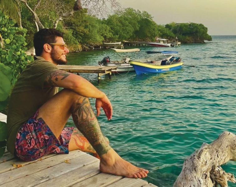 Dimitri, Andrea, Marco e Lorenzo: i quattro tentatori di Temptation Island che hanno infiammato il villaggio e fatto esplodere gelosie, crisi e colpi di scena Dimitri, Andrea, Marco e Lorenzo: i quattro tentatori di Temptation Island che hanno infiammato il villaggio e fatto esplodere gelosie, crisi e colpi di scena