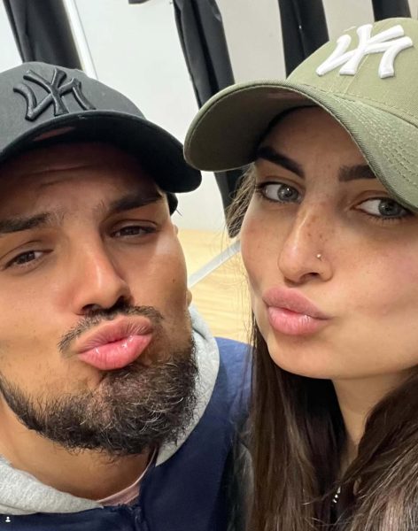 Giovanni Grazioso, il momento difficile dopo Temptation Island tra il successo travolgente, la fine dell'amore con Sabrina Soussi e l'entusiasmo esagerato dei fan che lo assediano: «Ho vissuto una guerra che non ho mai raccontato». Ma apre alla ex: «Mi manchi» Giovanni Grazioso e Sabrina Soussi