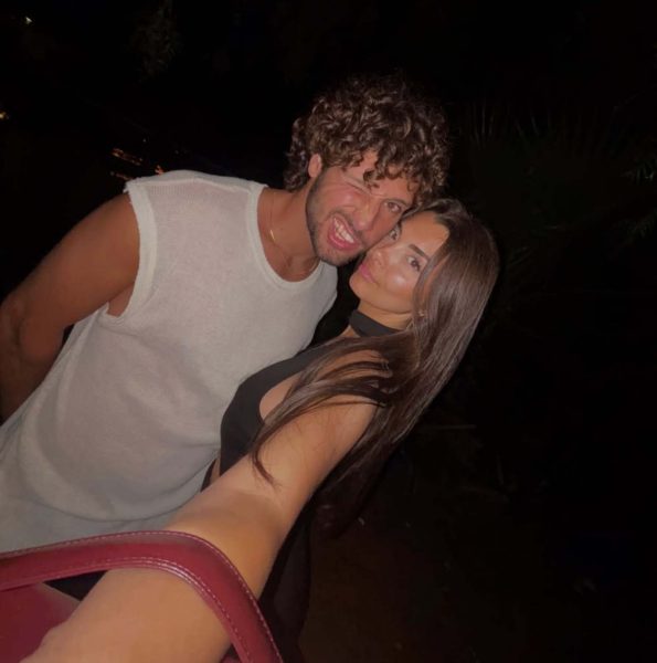 Mattia Scudieri e Grazia Kendi, l’ex gieffino annuncia l’addio: «ci eravamo presi del tempo per riflettere, ma abbiamo deciso di intraprendere strade diverse». L’ex fidanzata è incredula: «pensavo di aver trovato un amore vero e duraturo, mi è crollato il mondo addosso». Mattia Scudieri e Grazia Kendi