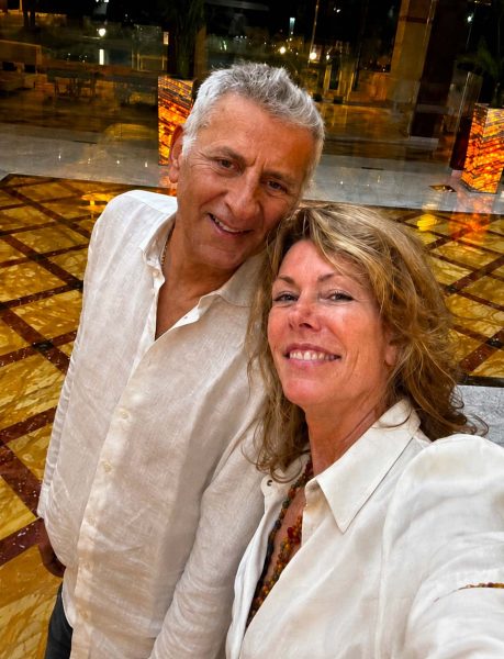 Cinzia Paolini e Marco Troiani, scoppia il giallo dell'estate sulla coppia uscita dal Trono Over: «Loro si sono lasciati», tra anelli di fidanzamento, foto sospette e post sui social che sembrano raccontare due storie completamente diverse Cinzia Paolini e Marco Troiani