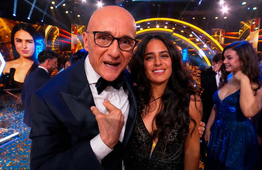 Perla Vatiero con Alfonso Signorini dopo il suo trionfo al GF 2024