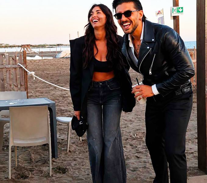 Grazia Kendi e Ernesto Passaro grandi amici da reality. Dopo le delusioni a U&D e al GF sono inseparabili, ma guai alle illazioni: «non ci vedremo mai in modo diverso, siamo e resteremo persone a cui tenere profondamente» Grazia Kendi e Ernesto Passaro