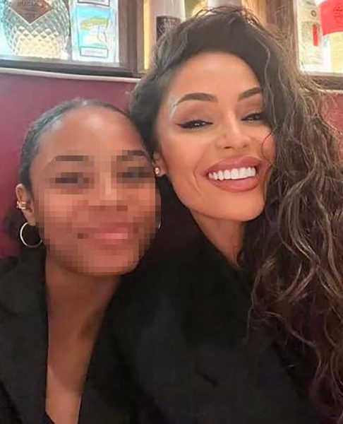 Raffaella Fico, la confessione shock sui dolorosi tradimenti del passato e sulle proposte di nozze mai diventate matrimonio: «Ho detto due volte di sì, poi ho cambiato idea». E sugli ex rivela: «Io non ho mai tradito, però lo sono stata» Raffaella Fico con la figlia Pia Balotelli