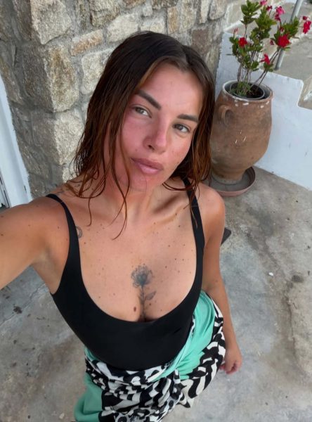 Raffaella Scuotto, dopo più di un anno l’addio a Brando Ephrikian brucia ancora? La ex U&D confessa ai fan: «Non ho mai superato veramente il tradimento e oggi non lo perdonerei: credo che chi ama non tradisce!» Raffaella Scuotto
