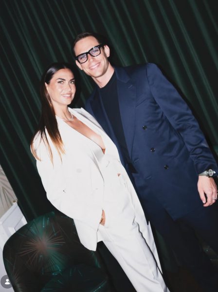 Melissa Satta e Carlo Beretta, l’amore cresce lontano dai riflettori: «Facciamo una vita molto casalinga». Dopo le tempeste del passato lei confessa: «Ho un compagno con cui sono veramente molto serena» Melissa Satta e Carlo Gussalli Beretta sono fidanzati da più di due anni