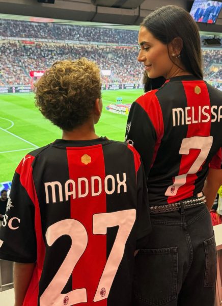 Melissa Satta e Carlo Beretta, l’amore cresce lontano dai riflettori: «Facciamo una vita molto casalinga». Dopo le tempeste del passato lei confessa: «Ho un compagno con cui sono veramente molto serena» Melissa Satta è la mamma di Maddox, che oggi ha 12 anni
